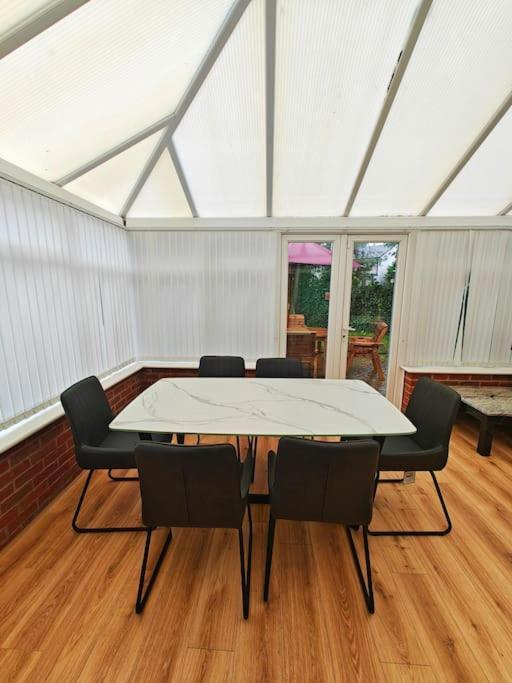 索利赫尔Luxury 5-Bed House Near Nec & Bhx公寓 外观 照片